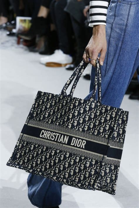 christian dior bolso precio|bolsos dior outlet.